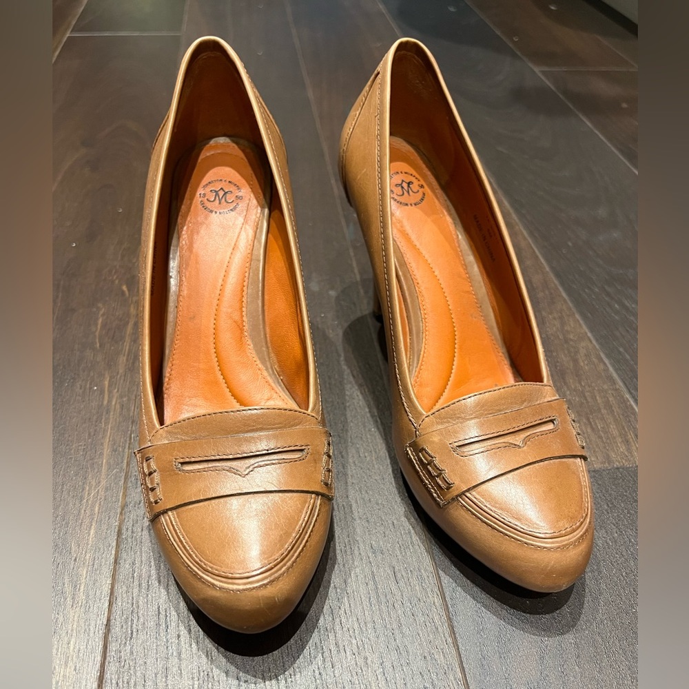 Johnston & Murphy nude loafer heels
